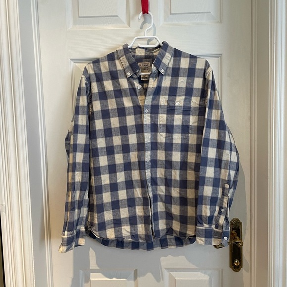 Men’s L.L Bean casual button down - Picture 1 of 3